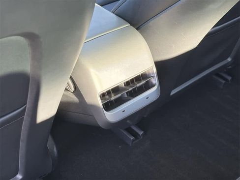Used 2022 Tesla Model 3 Long Range image 31