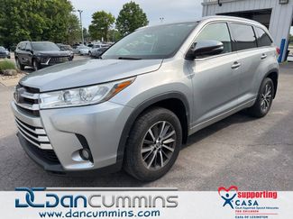 Used 2018 Toyota Highlander XLE AWD/4WD video 1