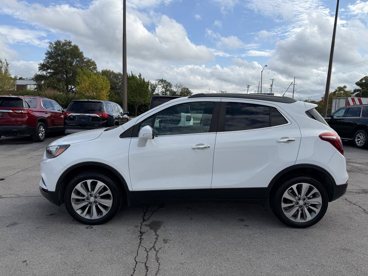 Used 2019 Buick Encore Preferred AWD/4WD image 6