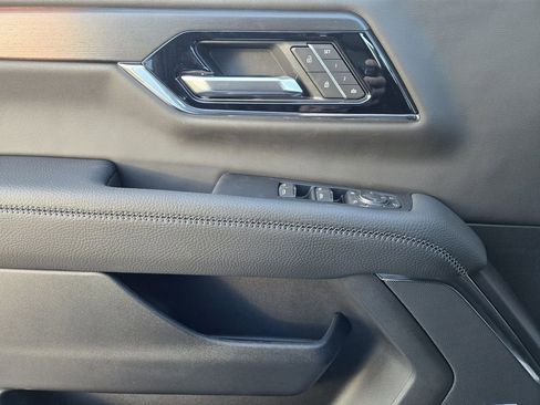 New 2026 GMC Yukon Denali w/ Sun & Power Step Package image 16