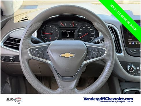 Used 2020 Chevrolet Malibu LT FWD image 12