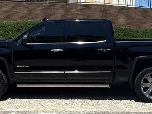 Used 2017 GMC Sierra 1500 Denali w/ Denali Ultimate Package AWD/4WD image 2