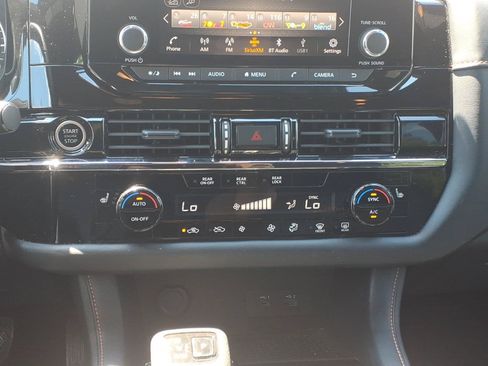 Used 2024 Nissan Pathfinder Rock Creek AWD/4WD image 18