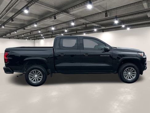 Used 2024 Chevrolet Colorado LT w/ LT Convenience Package image 17