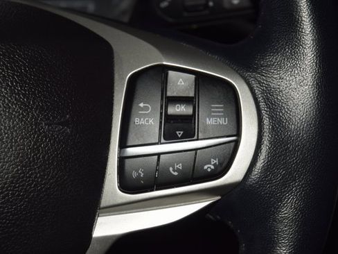 Used 2022 Ford Explorer XLT image 37