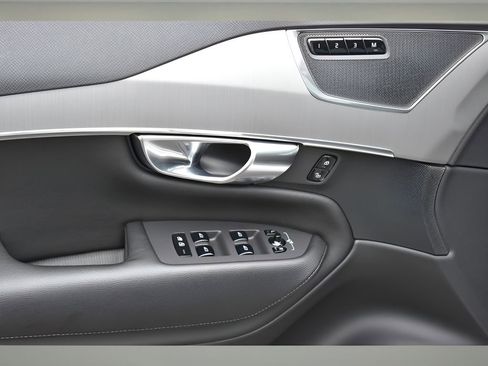 Used 2023 Volvo XC90 B5 Core w/ Protection Package Premier image 27