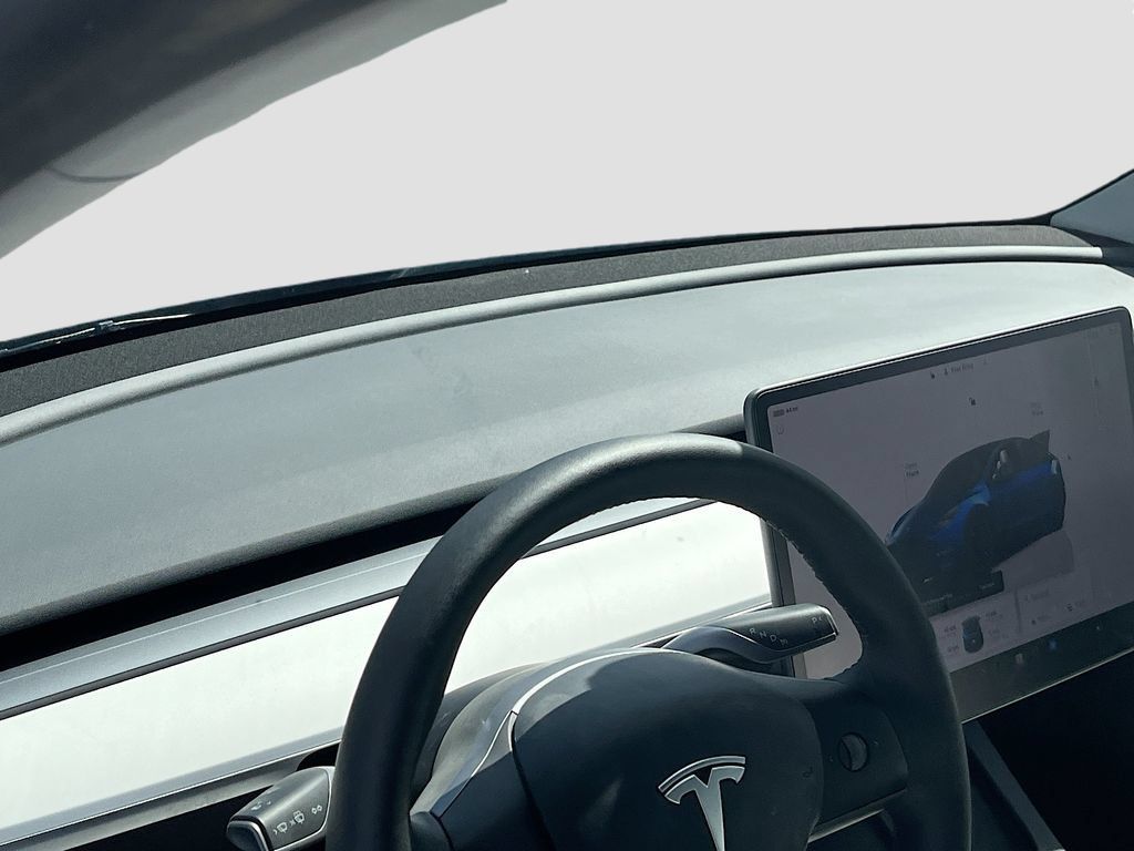 Used 2024 Tesla Model Y Performance AWD/4WD image 9