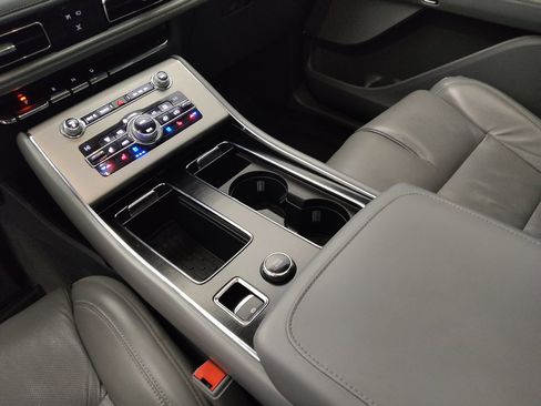Used 2020 Lincoln Aviator Reserve w/ Equipment Group 201A AWD/4WD image 26