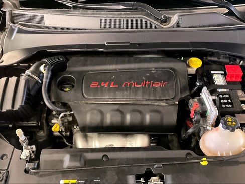 Used 2022 Jeep Compass Latitude FWD image 27