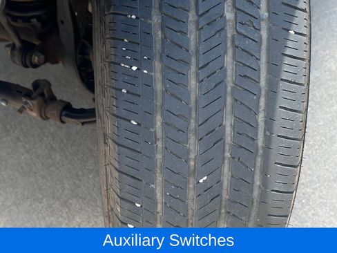 Used 2024 Jeep Wrangler Unlimited Sahara AWD/4WD image 3