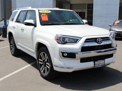 Used 2021 Toyota 4Runner Limited AWD/4WD image 2