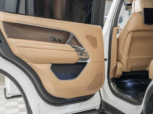 Used 2023 Land Rover Range Rover Long Wheelbase Autobiography image 37