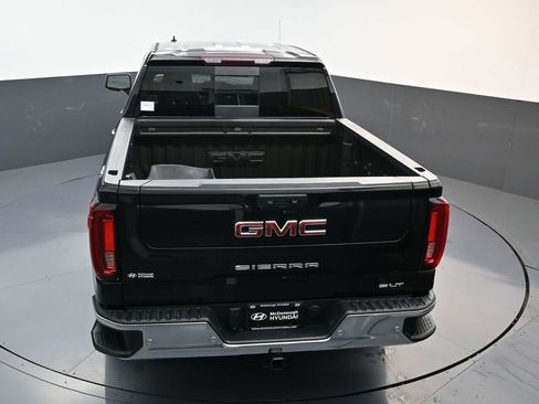 Used 2022 GMC Sierra 1500 SLT w/ SLT Premium Plus Package AWD/4WD image 19