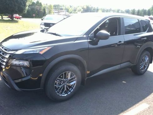 New 2025 Nissan Rogue S AWD/4WD image 5