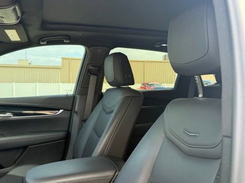 Used 2025 Cadillac XT5 Premium Luxury AWD/4WD image 18