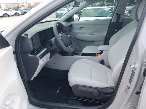 New 2026 Hyundai Kona SE image 10