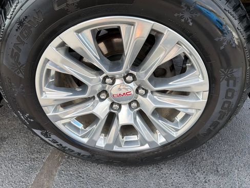 Used 2019 GMC Sierra 1500 Denali w/ Technology Package AWD/4WD image 18
