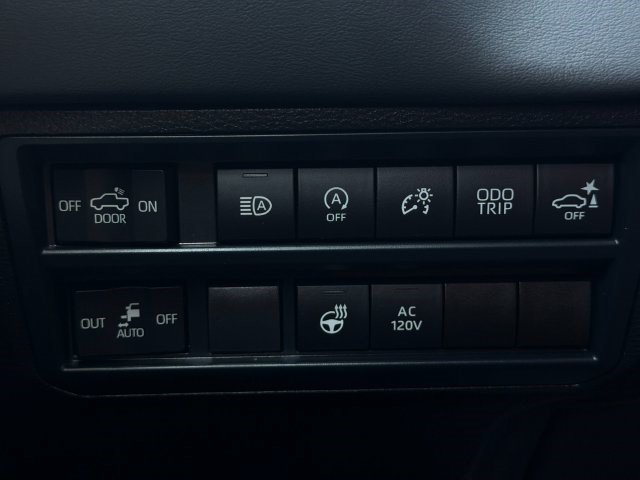 Used 2025 Toyota Tundra Platinum AWD/4WD image 28