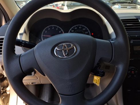 Used 2009 Toyota Corolla LE FWD image 13
