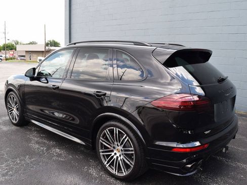 Used 2017 Porsche Cayenne GTS AWD/4WD image 8