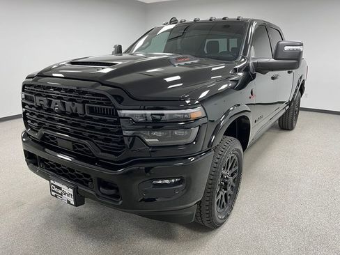 Used 2025 RAM 2500 Limited AWD/4WD image 4