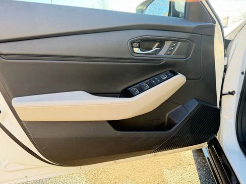 Used 2023 Honda Accord Touring image 14