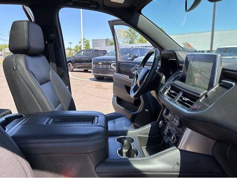 Used 2022 Chevrolet Tahoe LT w/ Luxury Package AWD/4WD image 30
