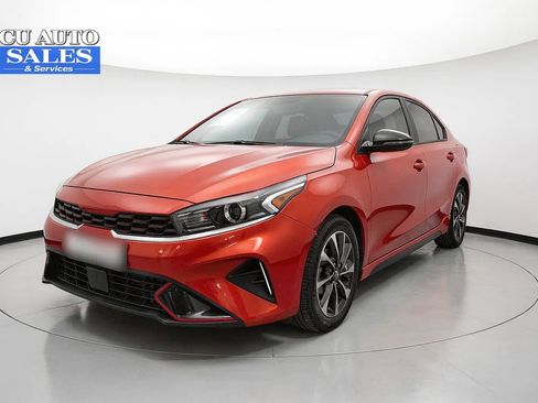 Used 2023 Kia Forte GT-Line w/ GT-Line Technology Package FWD image 3