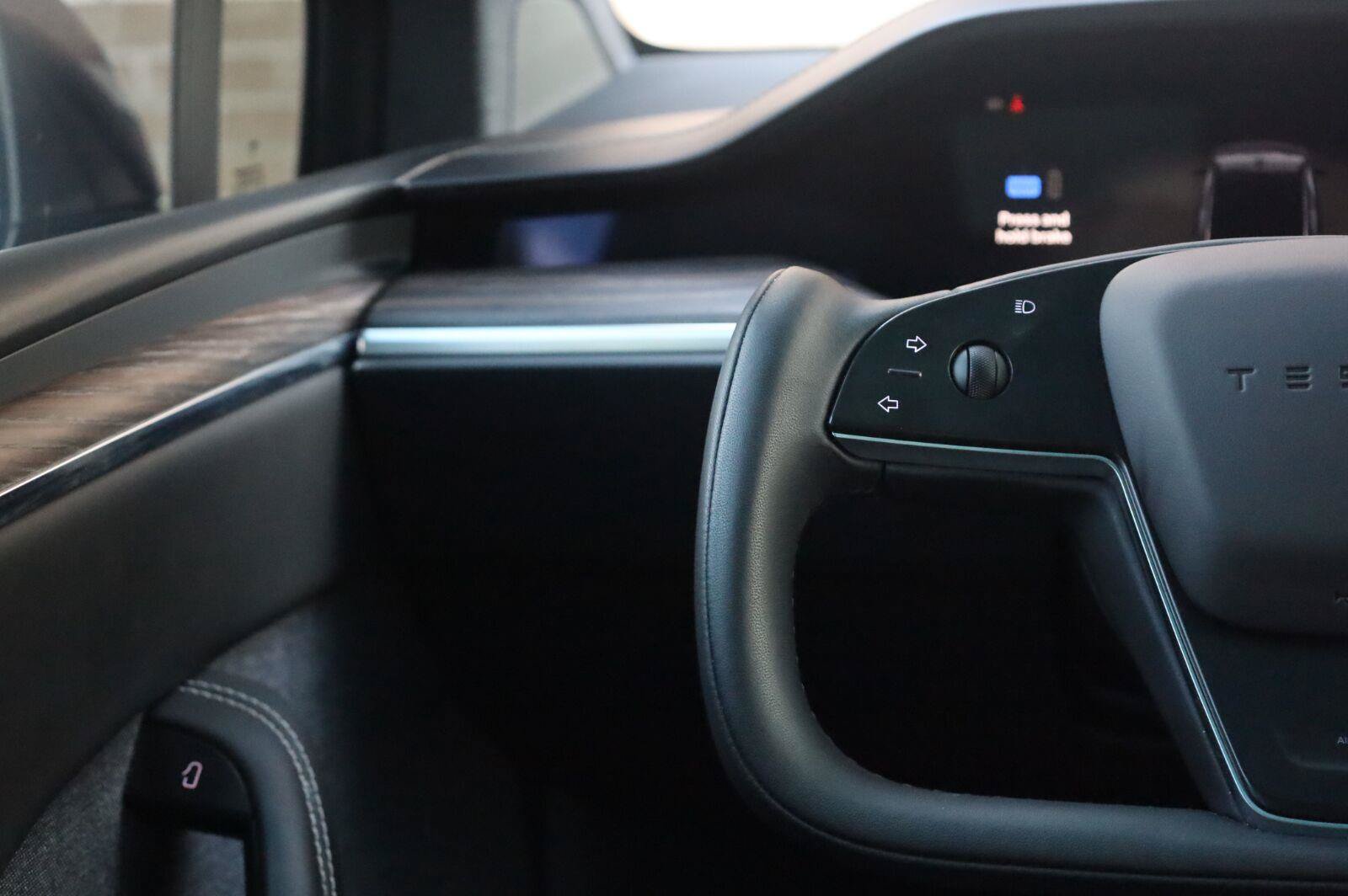 Used 2023 Tesla Model X AWD/4WD image 38