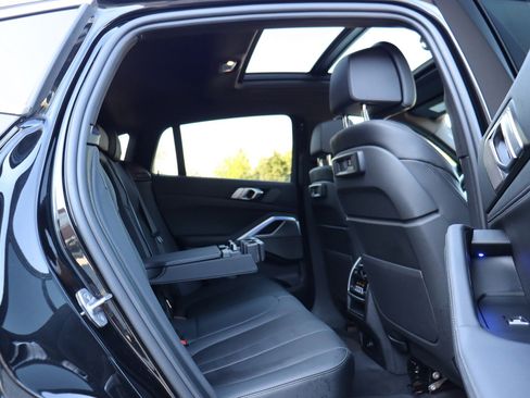 Used 2021 BMW X6 xDrive40i w/ Premium Package image 14