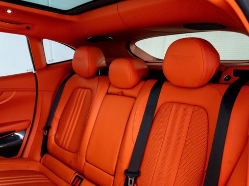 Used 2025 Aston Martin DBX 707 image 25