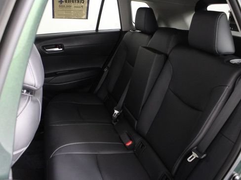 Used 2023 Toyota Corolla Cross XLE w/ Convenience Package FWD image 21