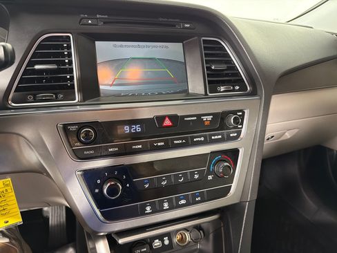 Used 2016 Hyundai Sonata Sport FWD image 13