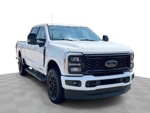 Used 2025 Ford F250 Lariat w/ Black Appearance Package AWD/4WD image 1