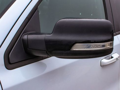 Used 2022 RAM 1500 Laramie AWD/4WD image 44