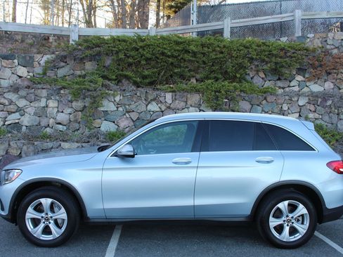 Used 2018 Mercedes-Benz GLC 300 4MATIC image 6