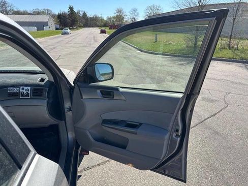 Used 2011 Subaru Forester 2.5X w/ Popular Equipment Group 1A AWD/4WD image 29