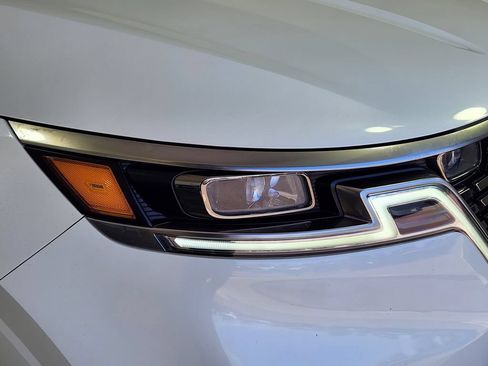Used 2023 Kia Carnival SX Prestige FWD image 10