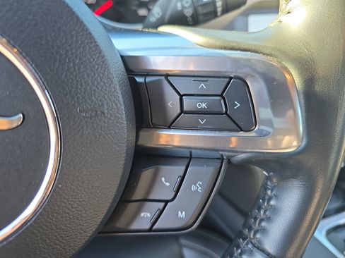 Used 2022 Ford Mustang Premium image 18