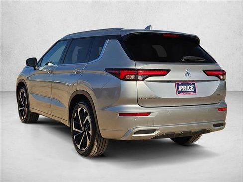 Used 2023 Mitsubishi Outlander SEL AWD/4WD image 8