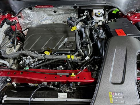 Used 2025 Chevrolet Trax LT w/ LT Convenience Package image 29