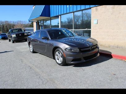 Used 2017 Dodge Charger SE