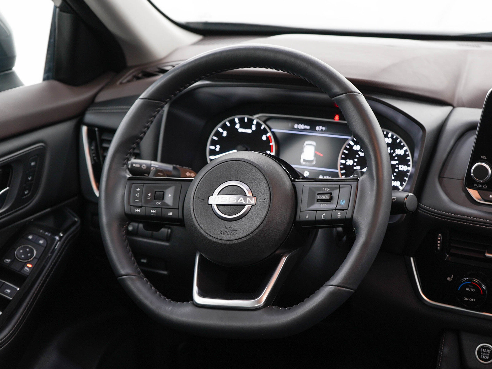 Used 2023 Nissan Rogue SL AWD/4WD image 14