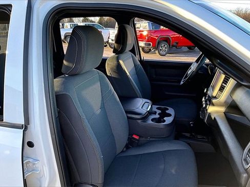 Used 2024 RAM 3500 Tradesman w/ Chrome Appearance Group image 30