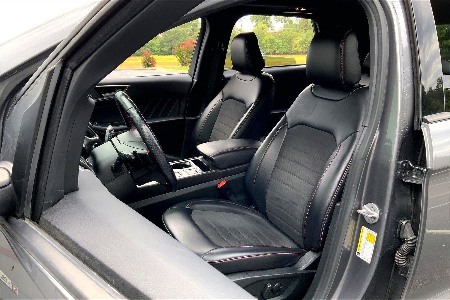 Used 2022 Ford Edge ST-Line w/ Class II Trailer Tow Package AWD/4WD image 23