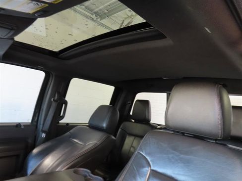 Used 2015 Ford F350 Lariat w/ Lariat Interior Package image 18