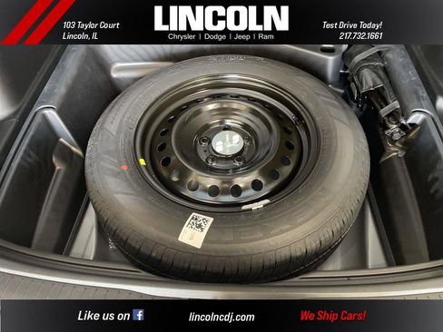 New 2025 Jeep Grand Cherokee Limited w/ Black Appearance Package image 16