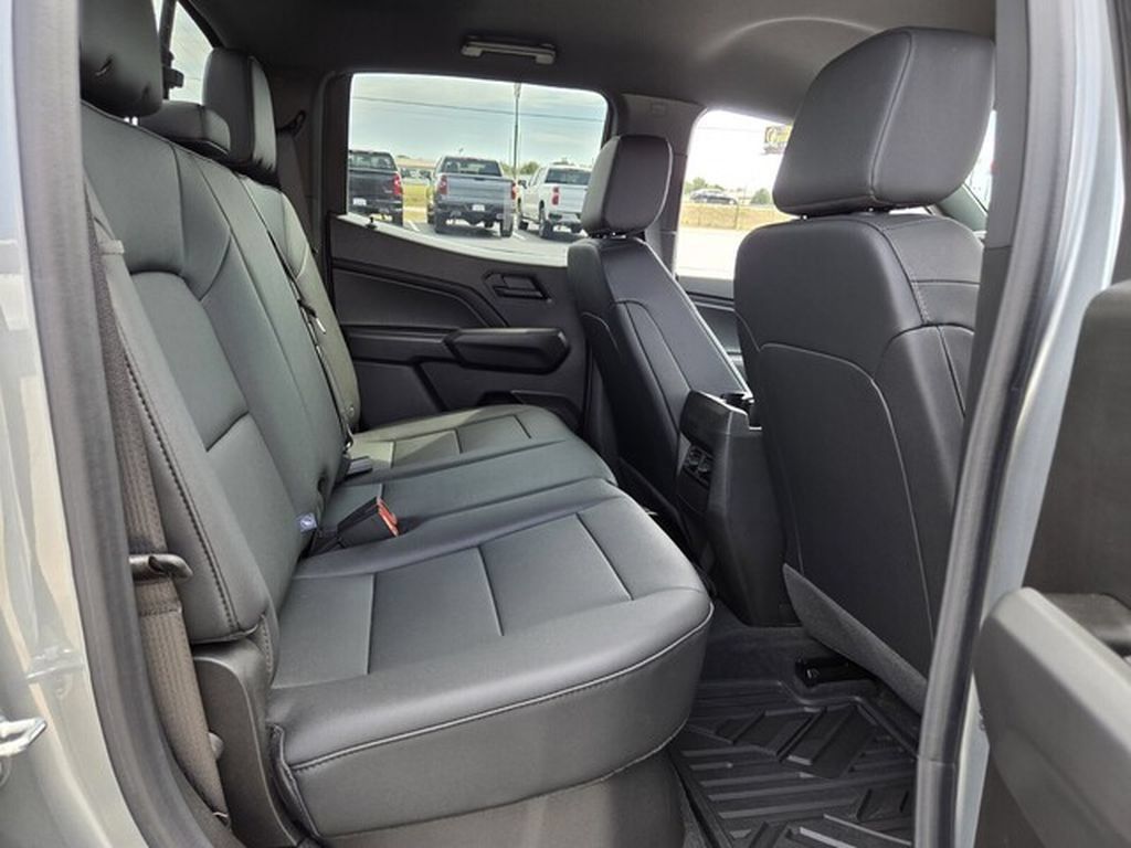 Used 2026 Chevrolet Colorado Trail Boss AWD/4WD image 15