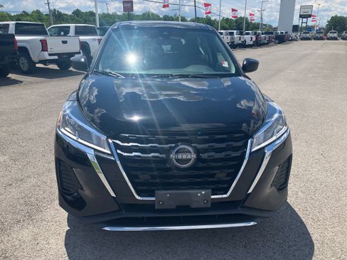 Used 2024 Nissan Kicks S FWD image 2