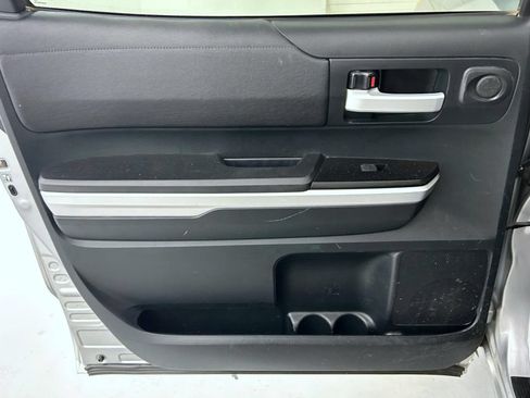 Used 2016 Toyota Tundra SR5 w/ TRD Off Road Package AWD/4WD image 20